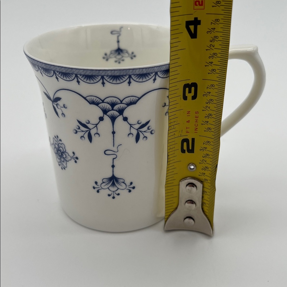 Elegant and Dainty ‘Ingrid’ Blue and White Fine Bone China by Queen’s. - Picture 8 of 9